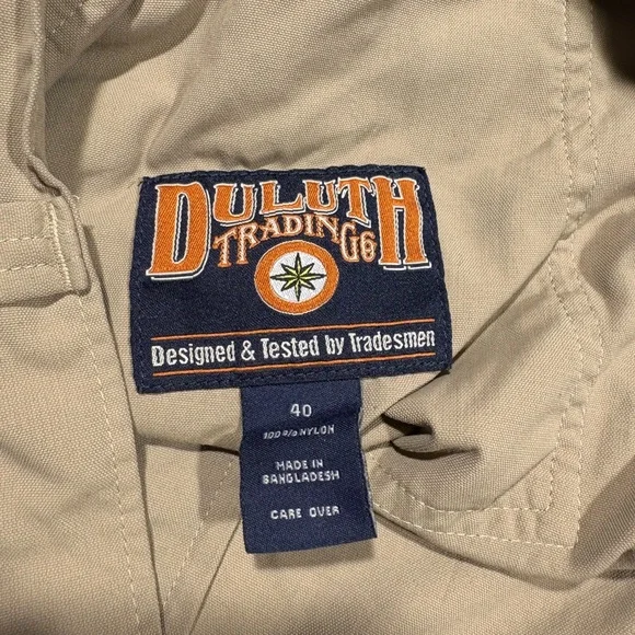Duluth Trading Men's Tan Cargo Shorts - Picture 3 of 3
